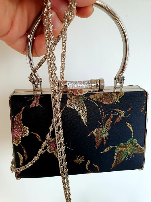 Сумочки вечерние