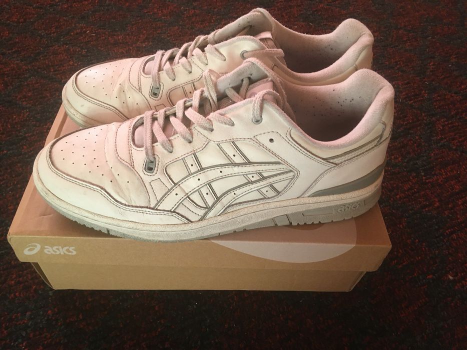 Кроссовка Asics