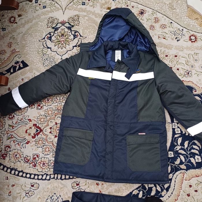 Спецовка зимняя, новая, в комплекте с обувью