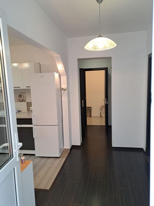 Inchiriez apartament 2 camere
