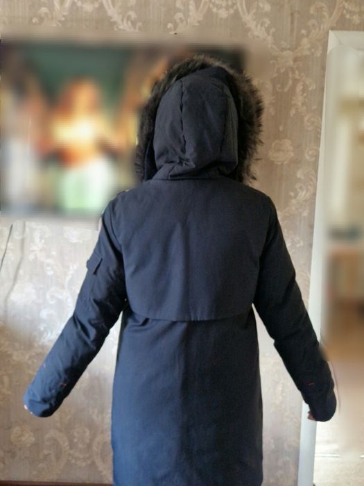 Продам зимнюю куртку 5000