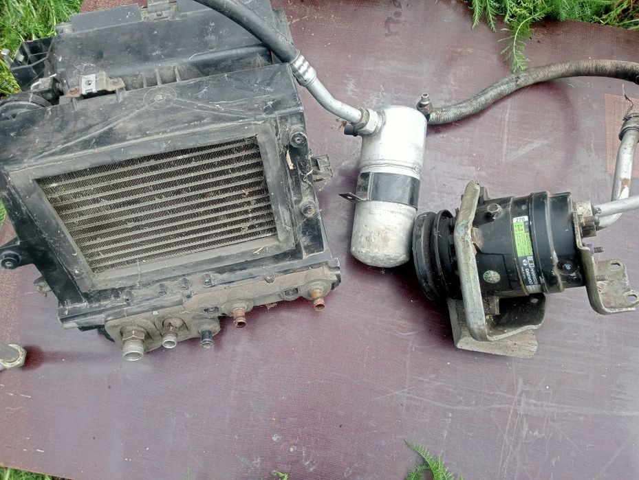 Компрессор,радиатор  кондиционера, печки в сборе