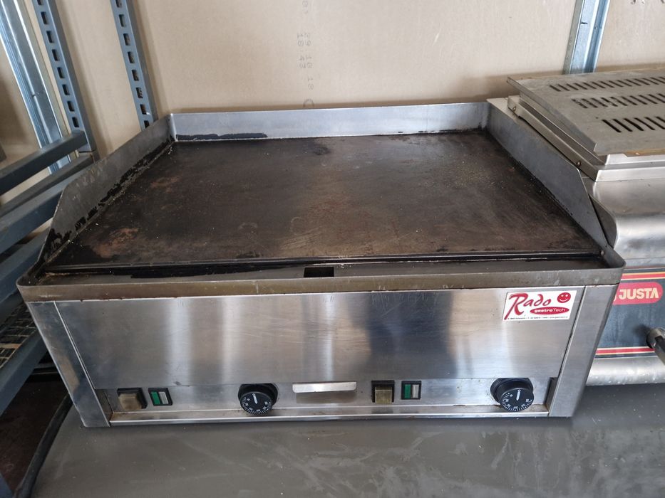 Grill electric sau gaz,  de.putere,  de.banc sau cu banc