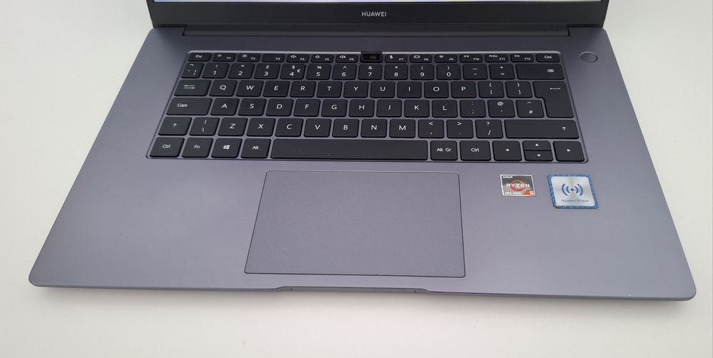 Лаптоп Huawei Matebook D15 | Ryzen 4500U | 8GB | 256 SSD