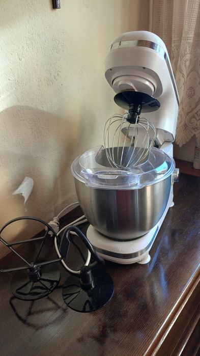 Планетарен миксер HOMA