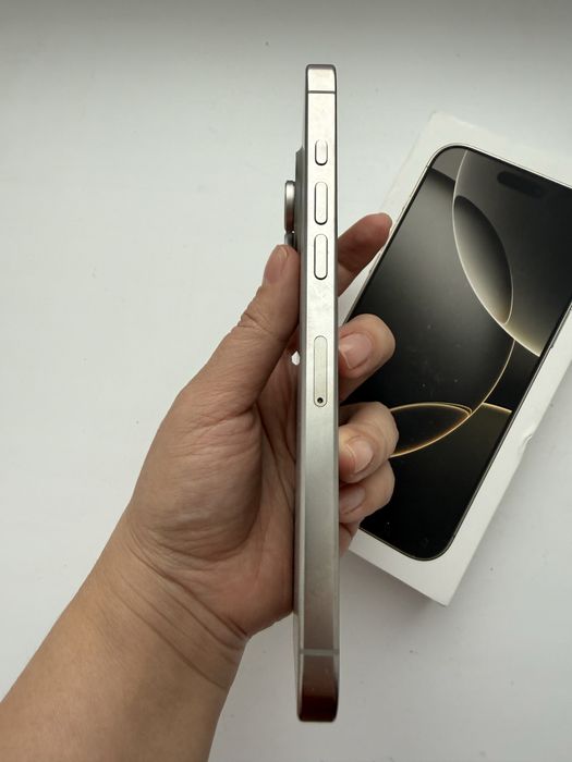 Iphone 16 pro max natural titanium 256 Гб