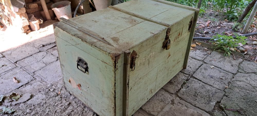 Старинен сандък от Аржентина