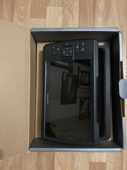 Эхолот GARMIN striker vivid 9sv+transfucer