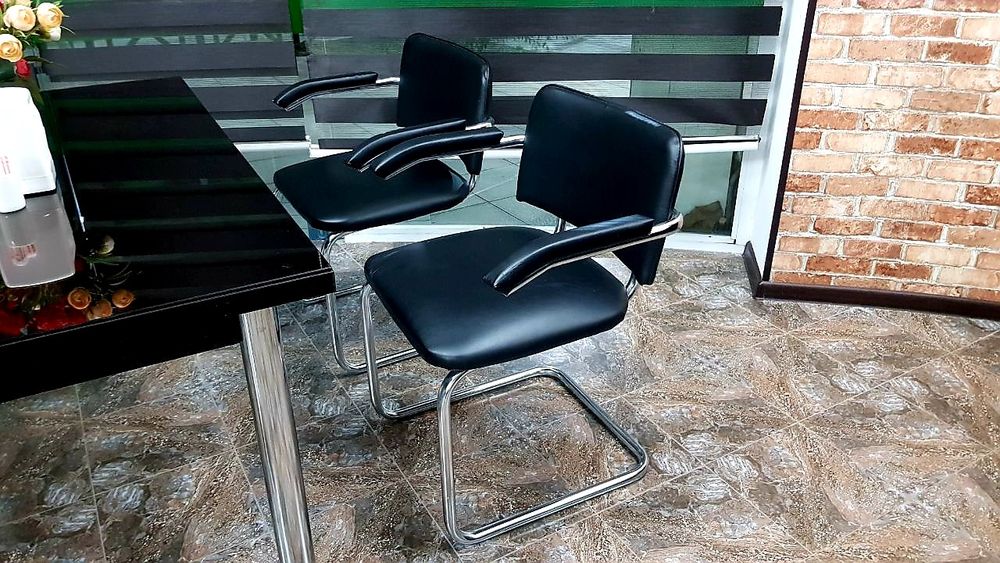 Stul sotiladi. Optom narhlarda.