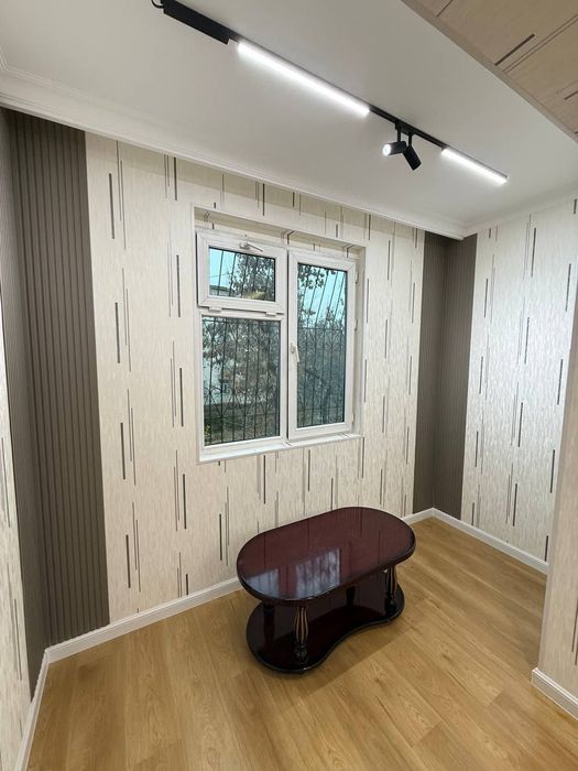 ПРОДАЁТСЯ 2/2/5- Евроремонт новый, Ялангач. Экобазар 74990!