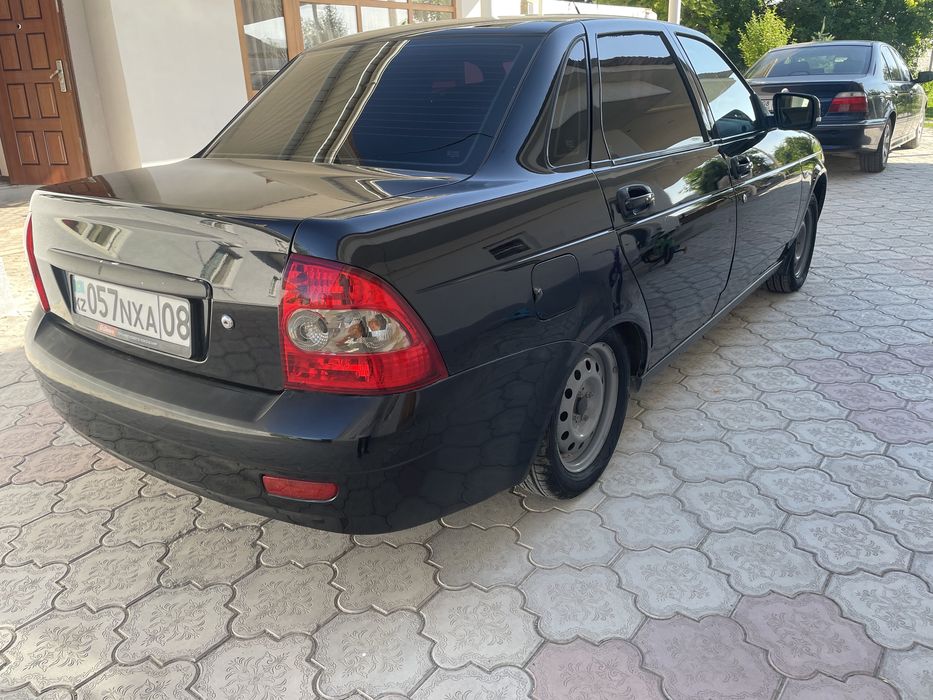 Продаю Приору в добрые руки