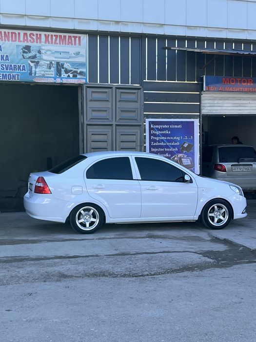 R15 sport diska sotiladi