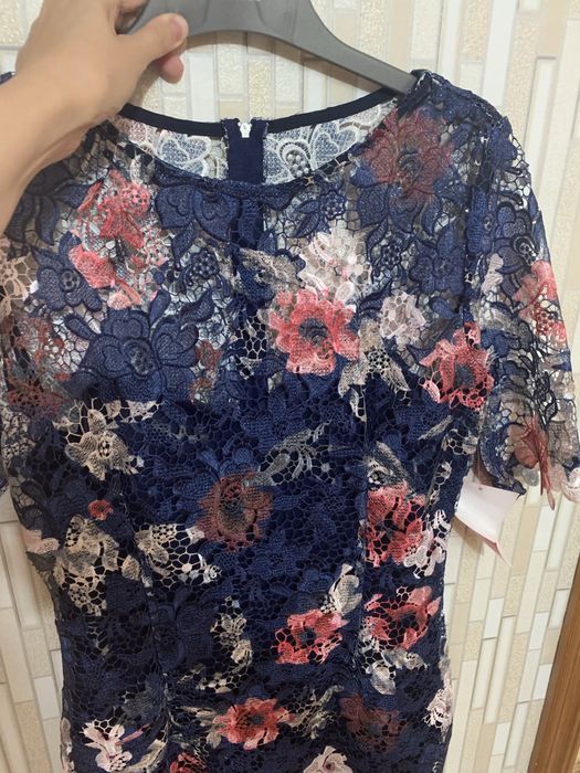 Продаю платье новое