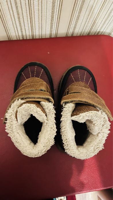 Детские ботинки