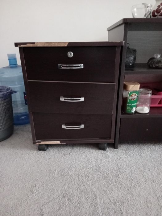 Ofis Mebillari sotiladi holati ideal...