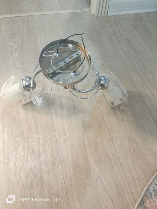 Продается люстры