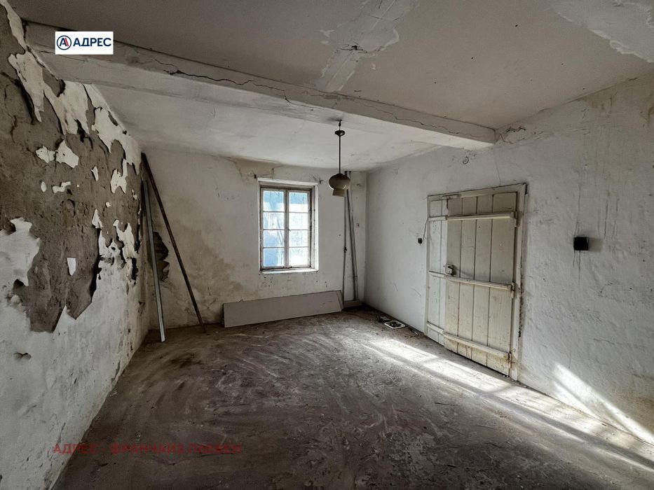 Къща в Плевен, област-с.Писарово площ 140 цена 18000