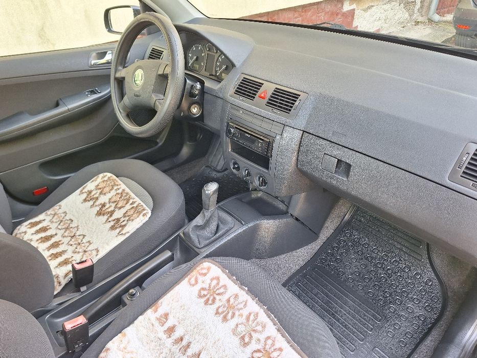 SKODA Fabia 2004 — imagine 3