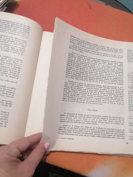 Cusaturi românești din izvoare străbune