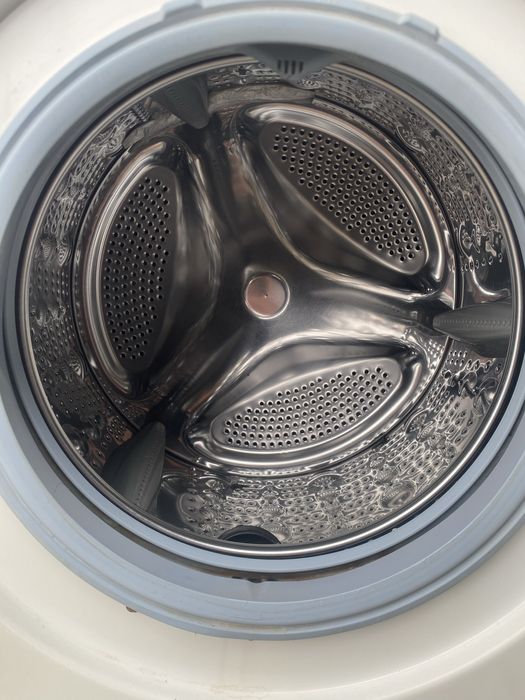 Vând mașină de spălat rufe