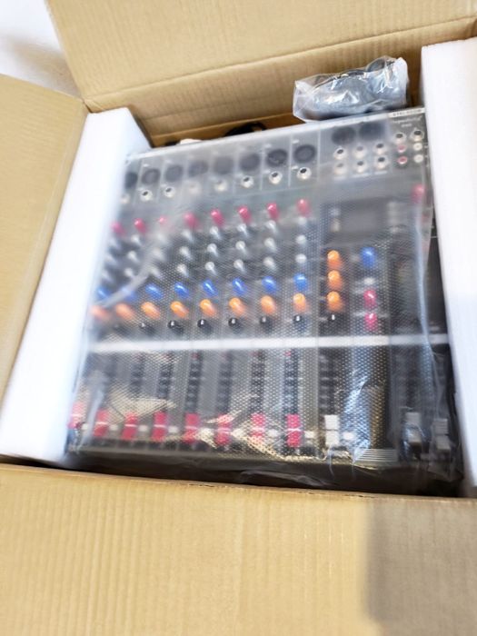 Mixer pasiv Mare / mic  claritate sunet cu  intrări nou .