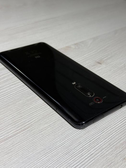 Xiaomi MI 9T 6/64GB (коробка+зарядка)