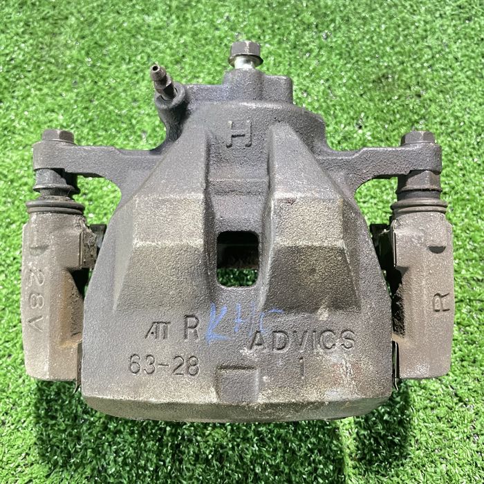 Суппорт тормозной Camry 40 / 45 Toyota