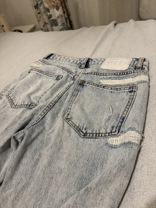 Blugi rupti Pull&Bear