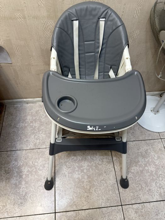 баланын тамак ишетин отыргыш