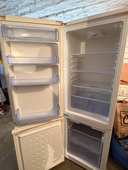 Frigider Arctic utilizat