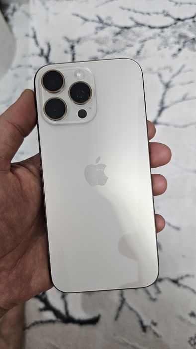 Arzonga original iPhone 16 pro Max sotiladi 512gblik yomkost 100