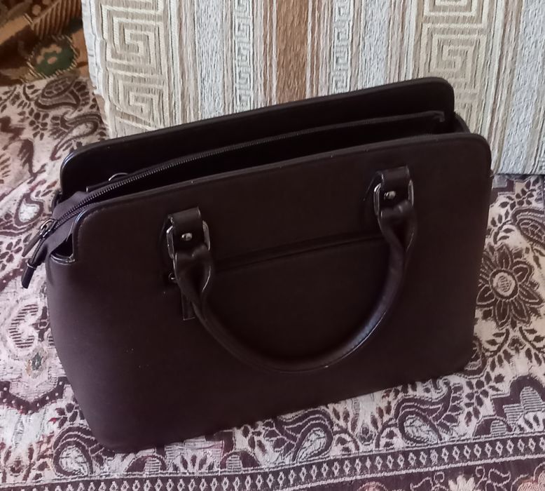 Продам женскую сумку