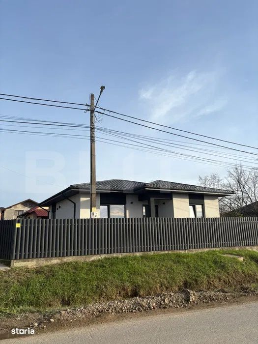 Casa individuala 3 camere | Lunca Cetatuii | Curte + Parcare