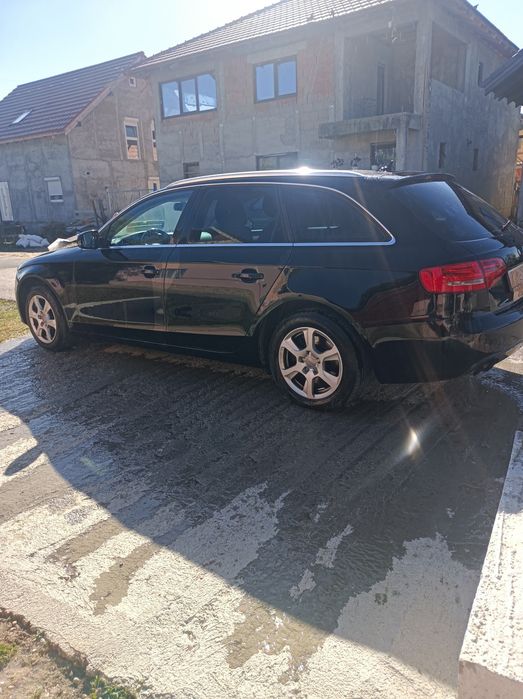 Audi  A4  b8  2011