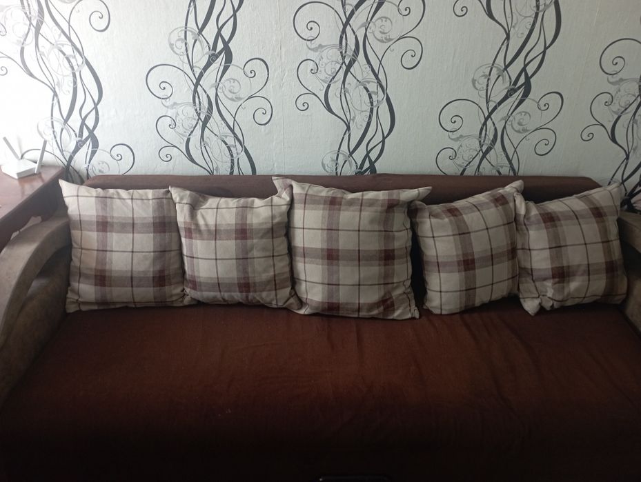Продам диван хороший