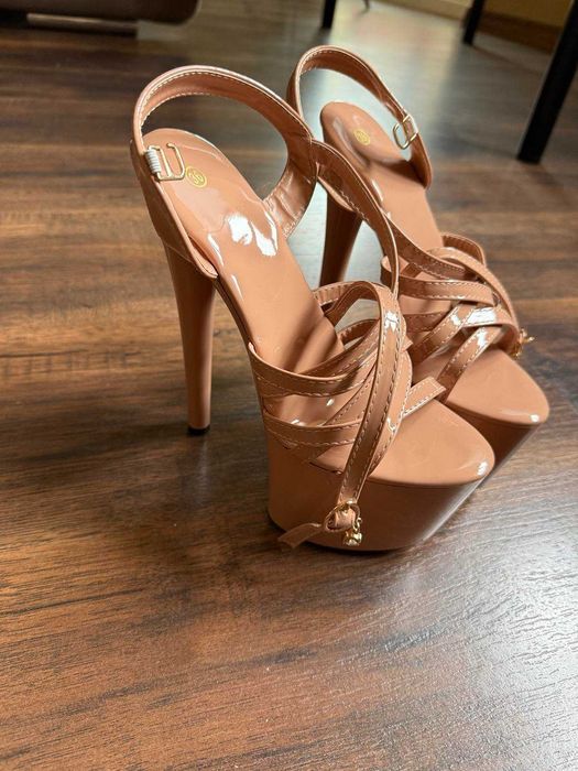 Високи Токчета 16см Бежови 36 номер