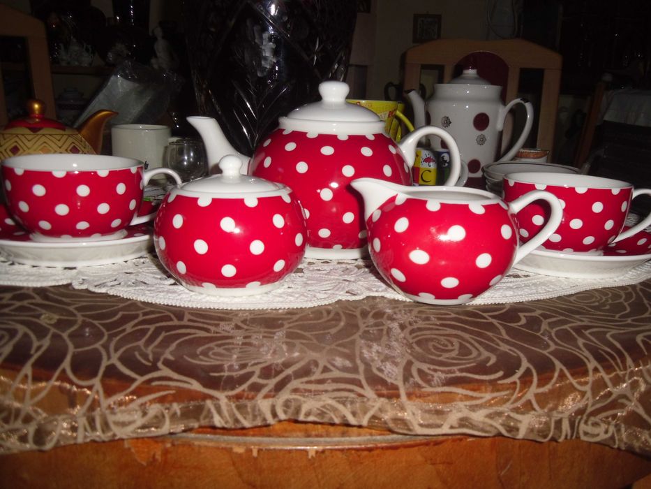 serviciu  cesti mari ceai cu ceainic