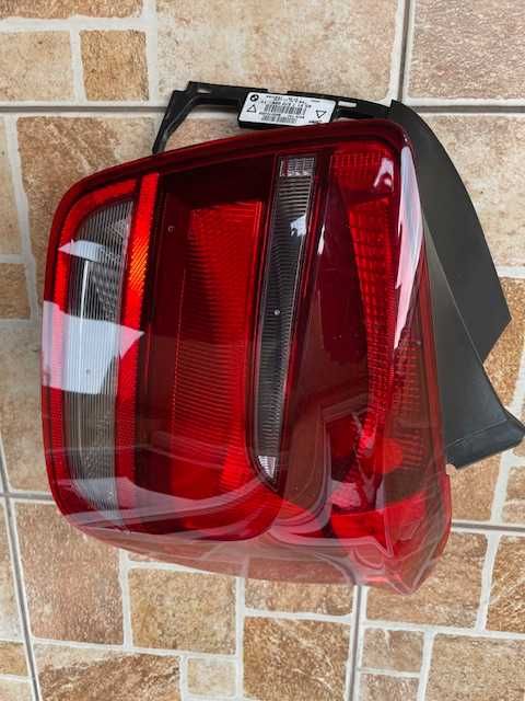STOP dreapta original BMW seria 1 F20, fara soclu, in perfecta stare
