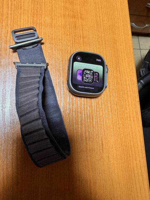 Apple Wath Ultra 2 49mm Titanium / 97% Battery / Alpine Loop