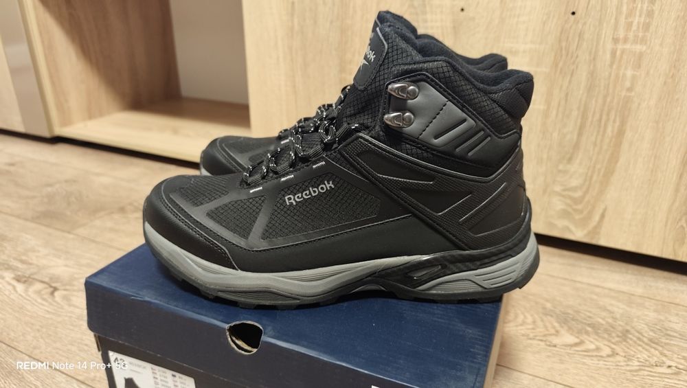 Зимни водоустойчиви боти Reebok