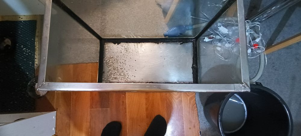 Продам аквариум 80 л