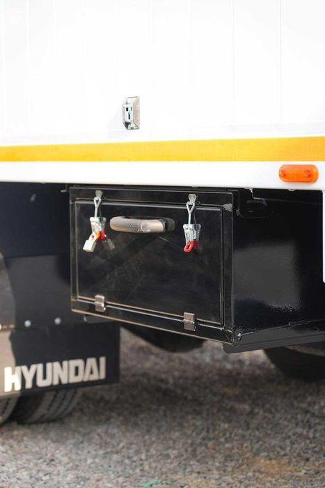 Фургон Метал бортли Хундай (FURGON) сотилади. бошига 178 мил