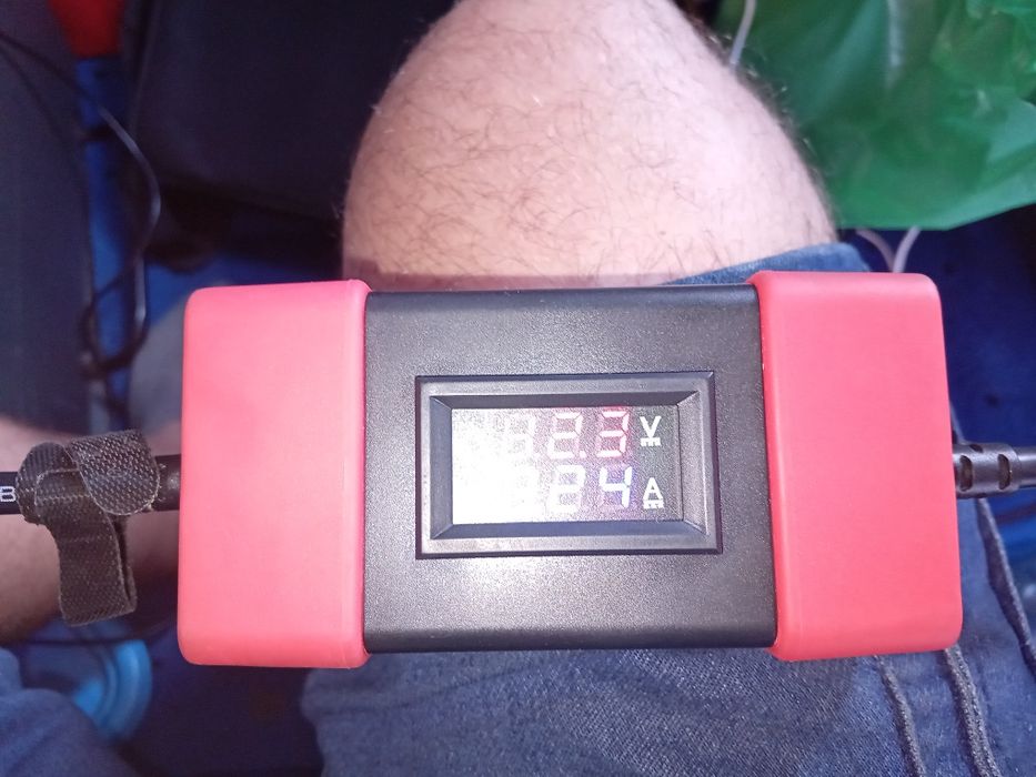 Адаптер от 24в на 12в за автодиагностика на камиони