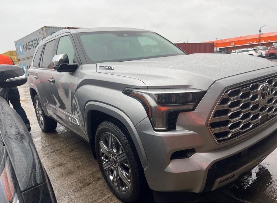 Toyota Seguioa Capstone