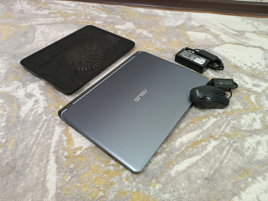 Ноутбук ASUS Современный Windows 10.