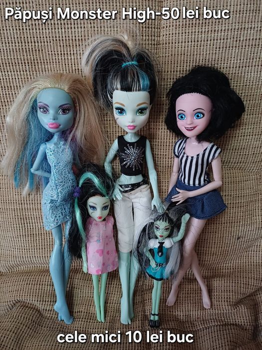 Păpuși Monster High