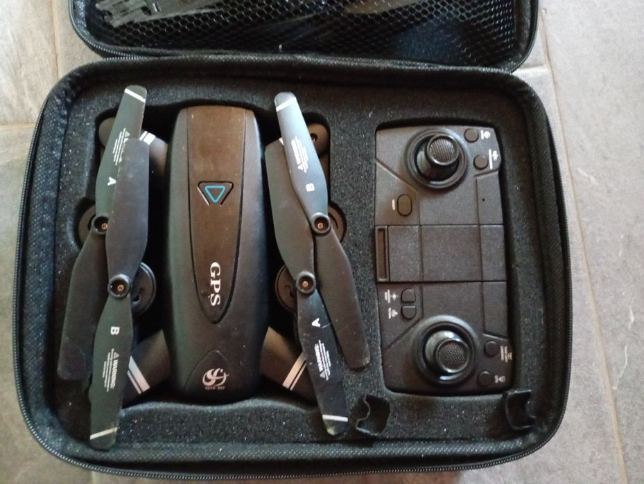 Dronă csj gps cu trei baterii