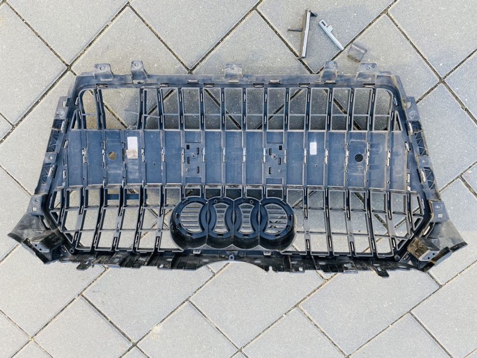 Gratar Radiator, Suport/Scut Bara Fata Original Audi A4 Allroad B9