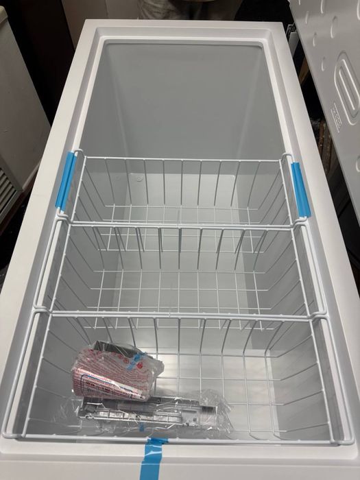 Морозильник SNOWCAP CF-400