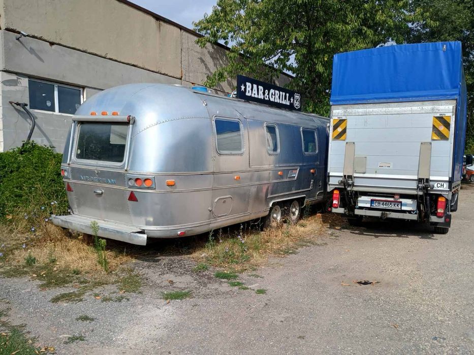 Транспортни услуги с падащ борд с 8 палетен бус до 1,6 тон